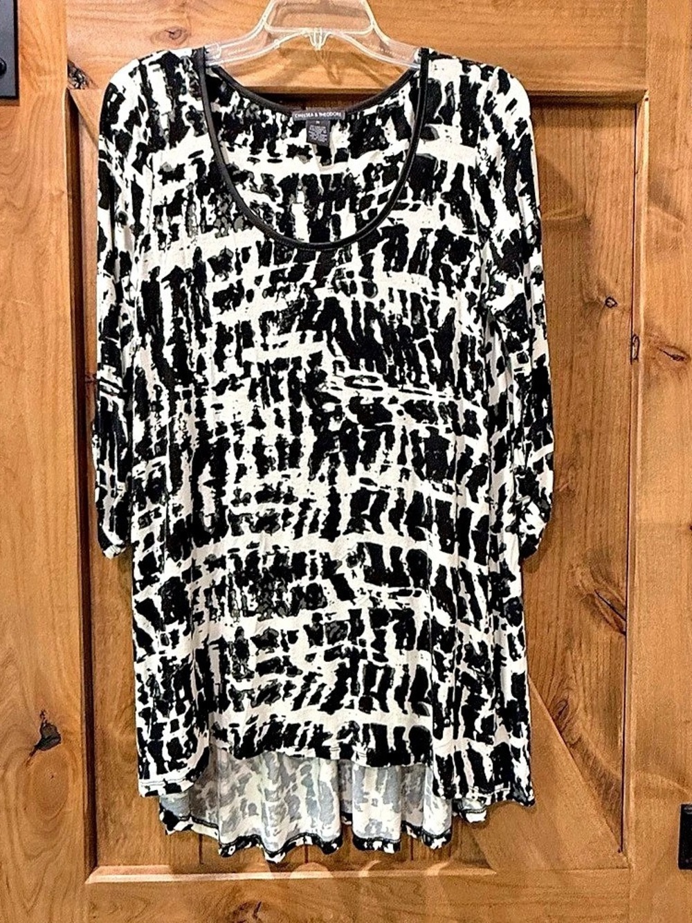 Chelsea & Theodore Abstract Print Tunic Top Hi Lo Hem Black & White Like New M